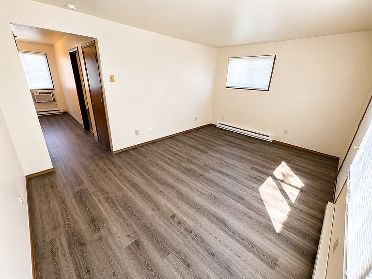 2716 4th Ave #8 — Photo 3