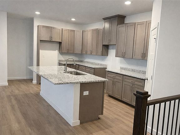 4th image of 2713 Marra Dr