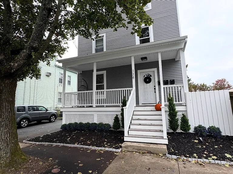 128 Flint St #3 — Photo 1