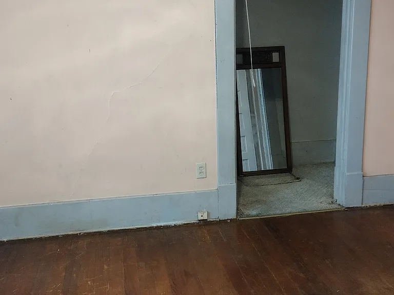 233 S Sedgwick St — Photo 9