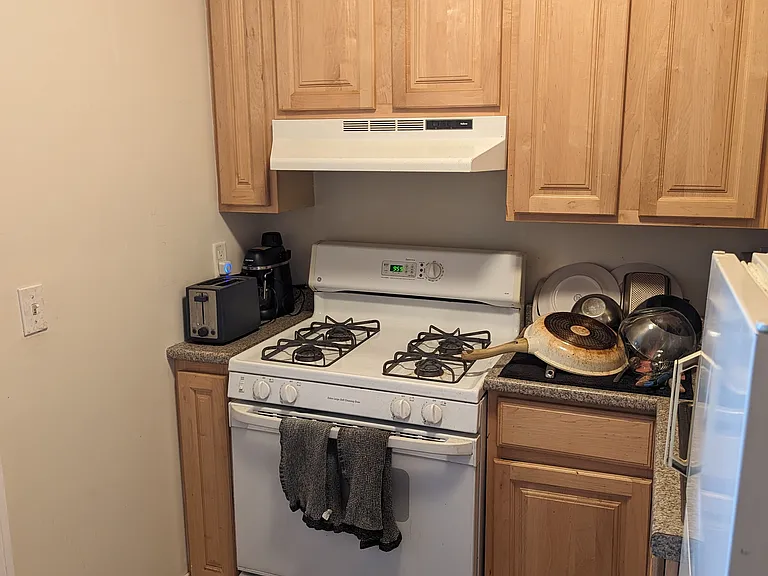 50 Joy St #1R — Photo 3