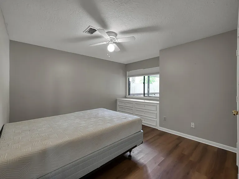4 Waters Edge St — Photo 8