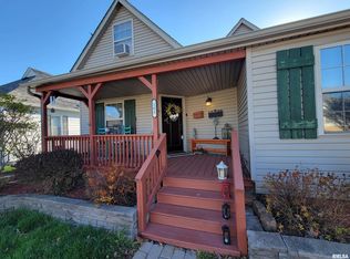 108 S 20th St, Herrin, IL 62948