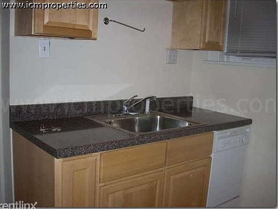 3rd image of 2200 W Foster Ave APT 2206-1