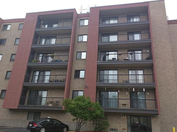 2nd image of 292 Salem St APT 307