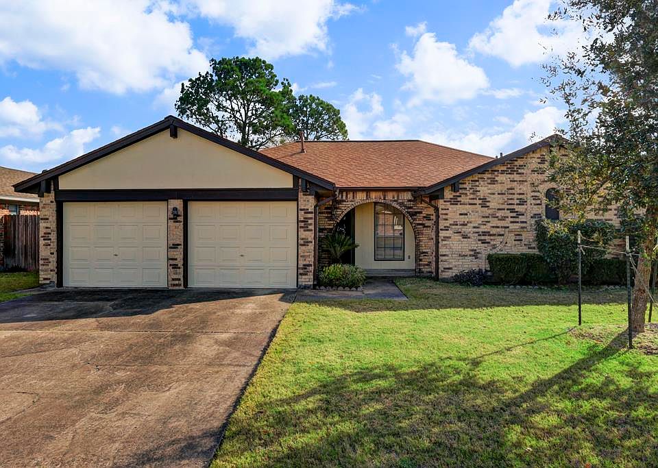 1st image of 3414 Park Wick Ln
