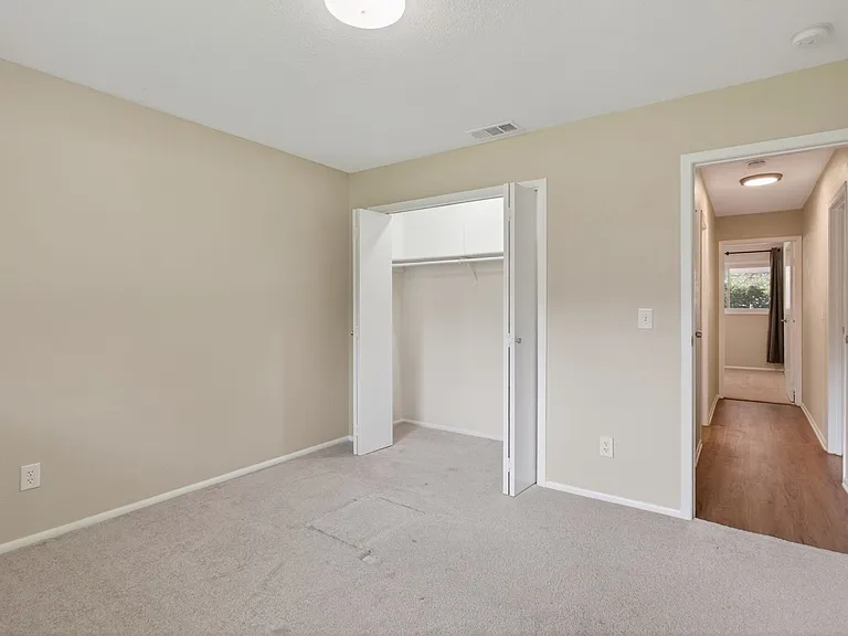4202 Indian Creek Ct — Photo 32