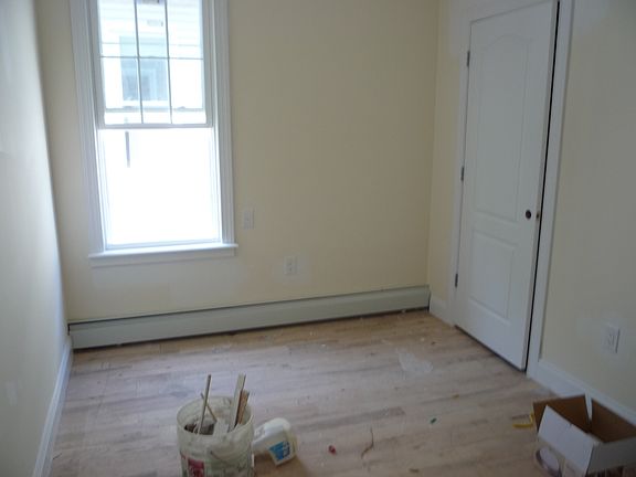 4th image of 1300 Saint Lawrence Ave