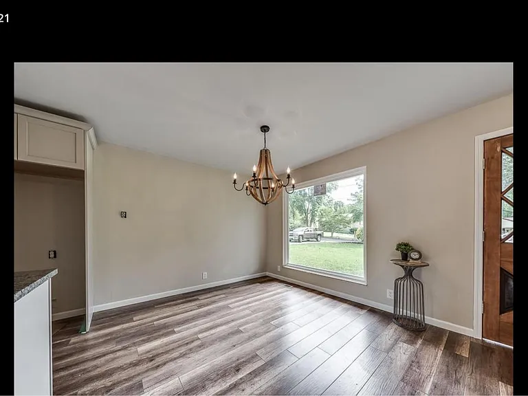 1805 Blue Spring Ln — Photo 11
