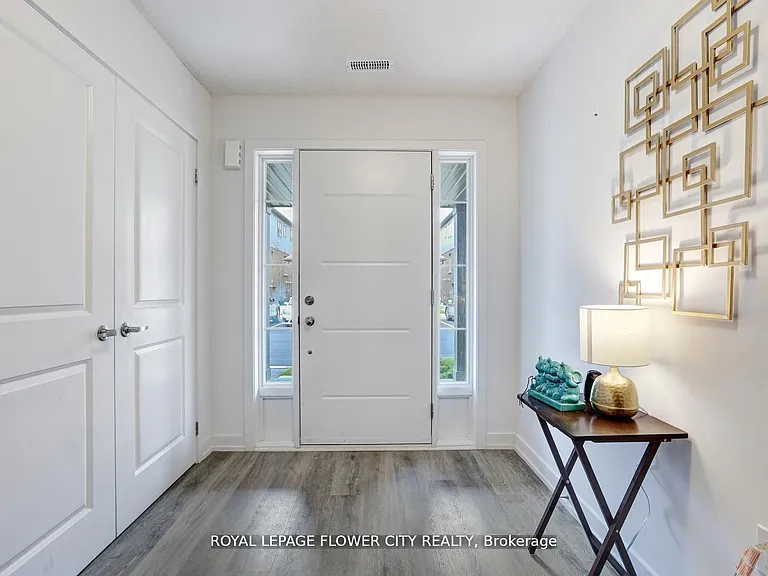 205 W Oak Trl #16 — Photo 16