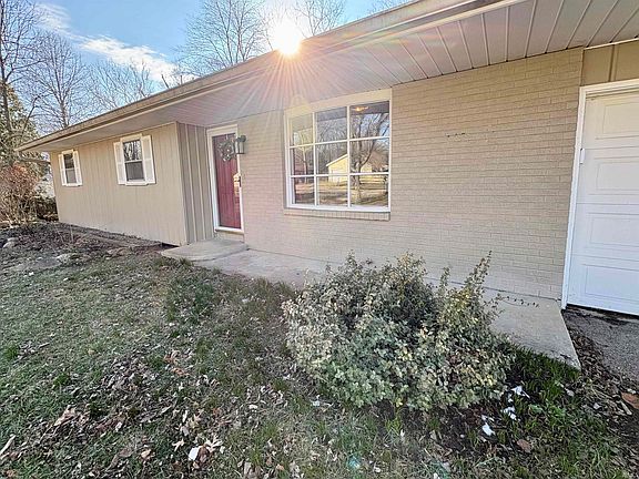 3rd image of 4225 N Brookwood Dr