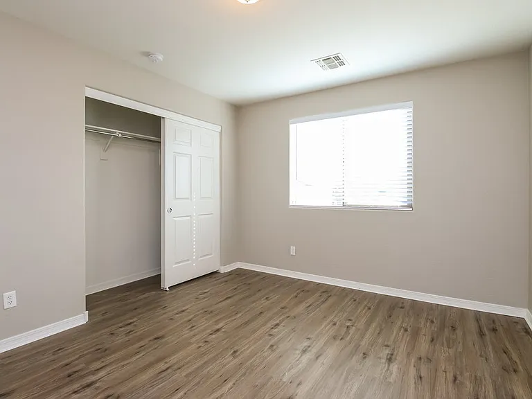 11043 E Silver Springs Ave — Photo 13