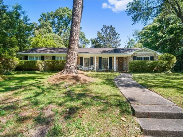 284 Wingfield Dr, Mobile, AL 36607