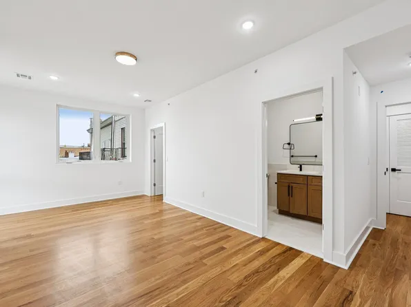 1003 Summit Avenue image 25 of 32