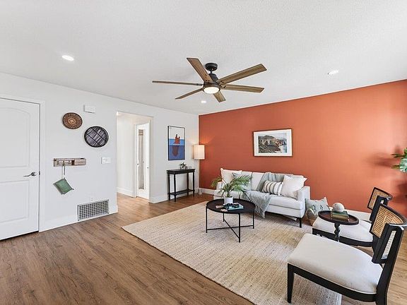 5th image of 114 Serra Ct