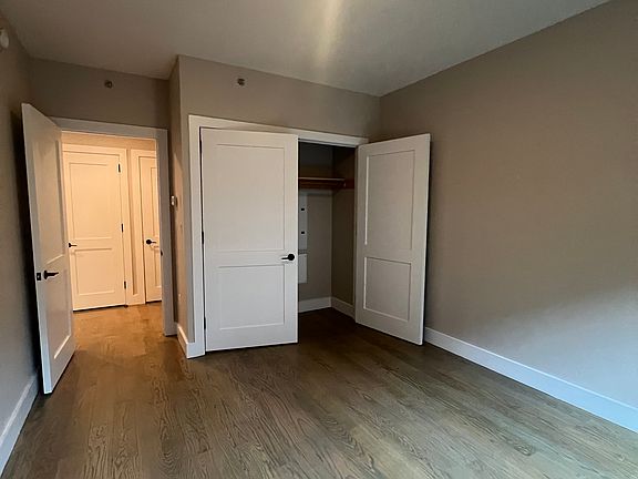 5th image of 2858 Stillwell Ave APT 1E