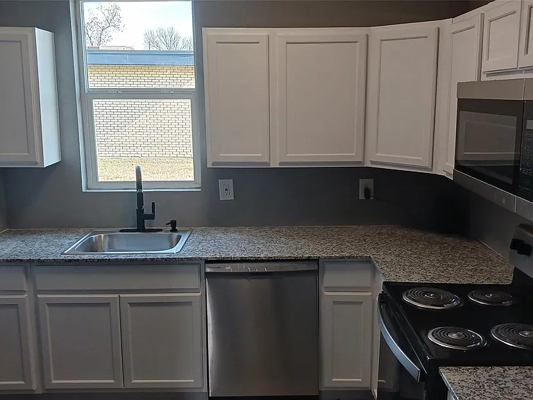 829 E Baltimore Ave — Photo 3