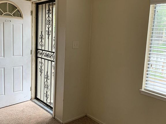 Entry to living room