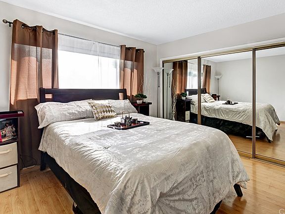 5th image of 512 Evergreen St Unit 308