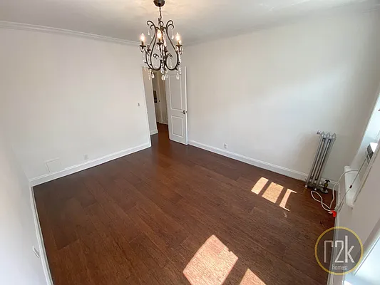 Rented by Realty 2000 Corp | media 10