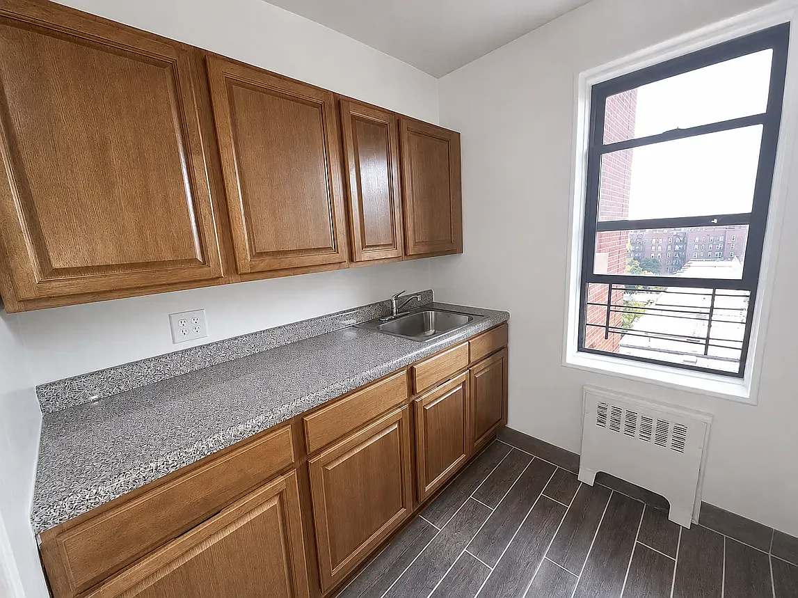 47 Crescent Avenue — Photo 3