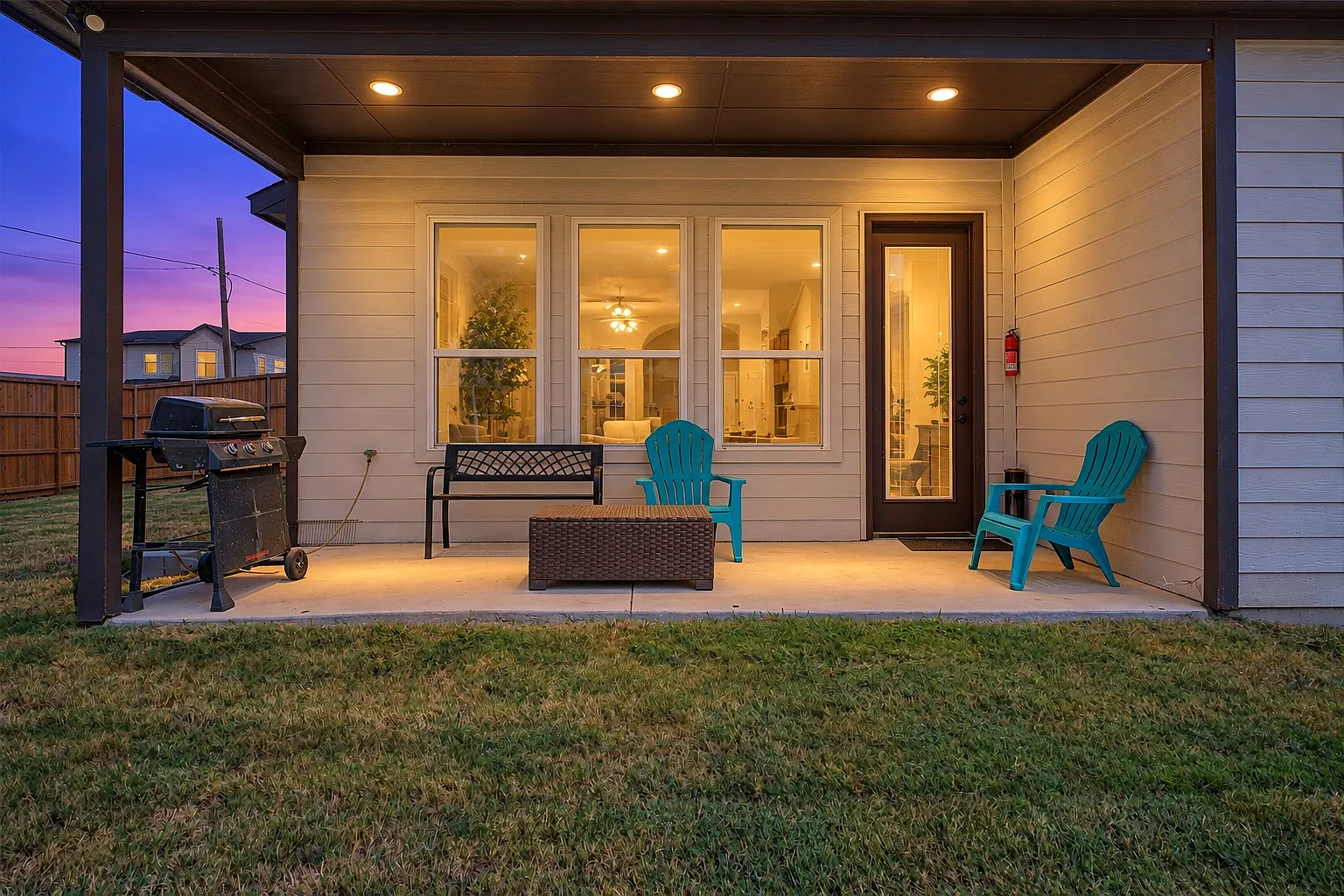 4 bed, 2765 sqft, $4,595 — Photo 2