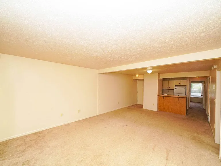 The Highlands Apartments — Photo 18