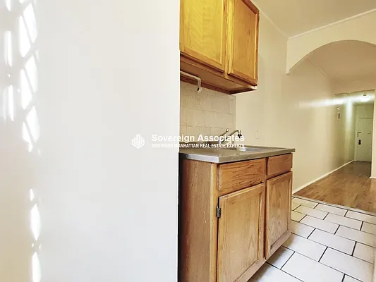 Rented by Sovereign Associates | media 6