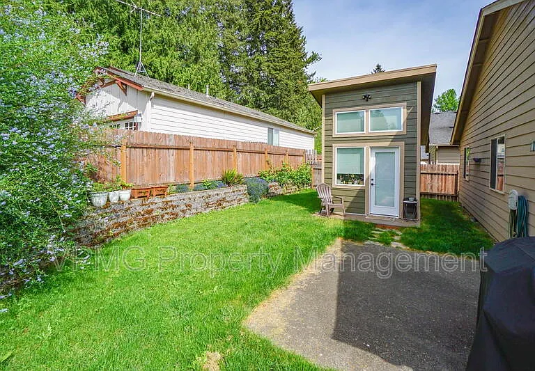 8814 NE 82nd Ave — Photo 26
