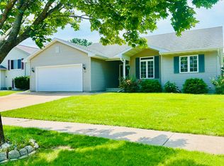 855 Christian Dr, Oshkosh, WI 54901