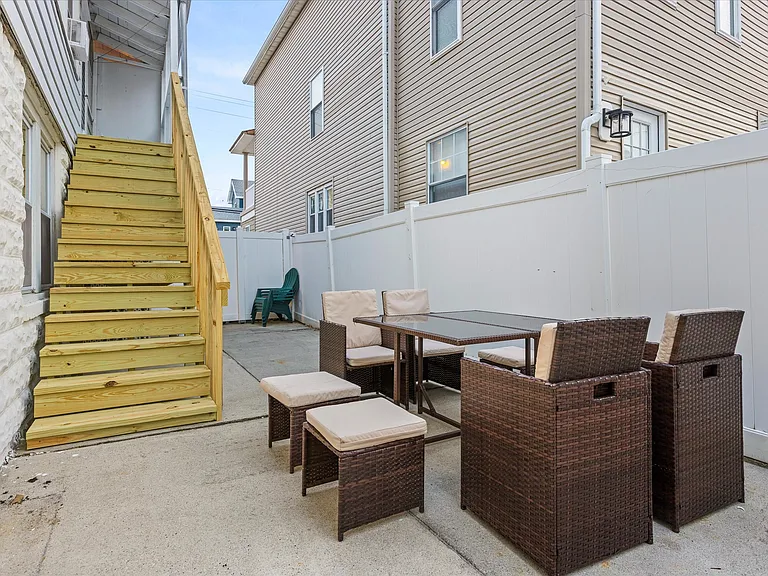 100 N Bryant Ave #A — Photo 42