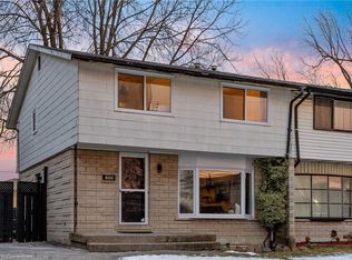 1085 Upper Wellington St, Hamilton, ON L9A3S5