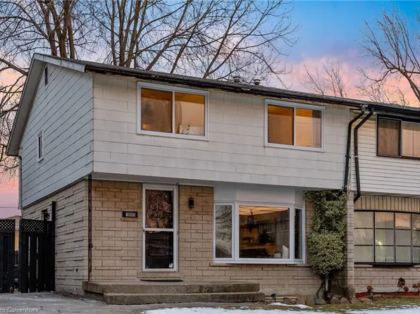 1085 Upper Wellington St, Hamilton, ON L9A 3S5