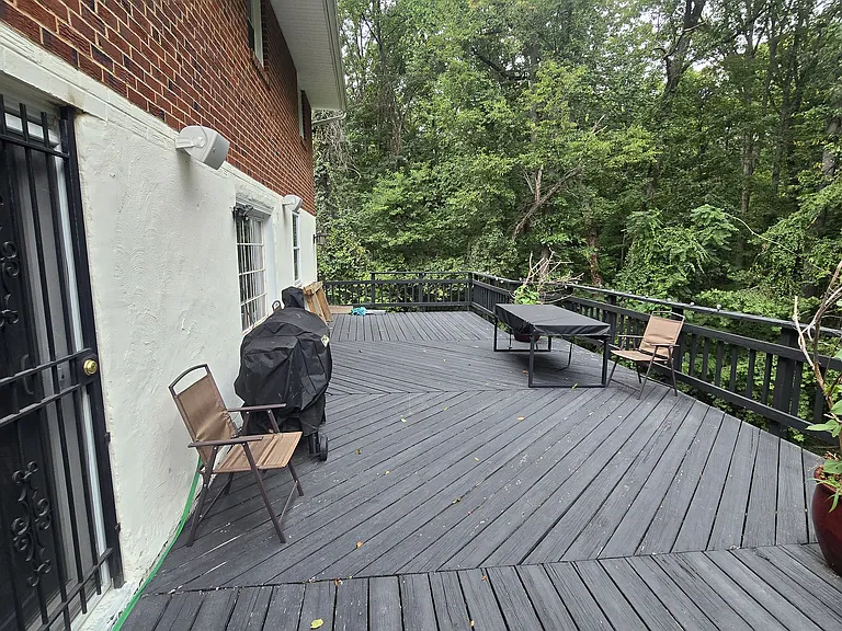 6808 Darby Ln — Photo 4