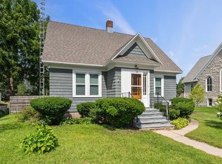 216 W Maple St, Sturgeon Bay, WI 54235