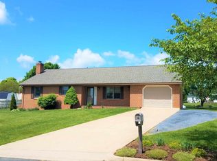 14 Raceway Dr, Verona, VA 24482