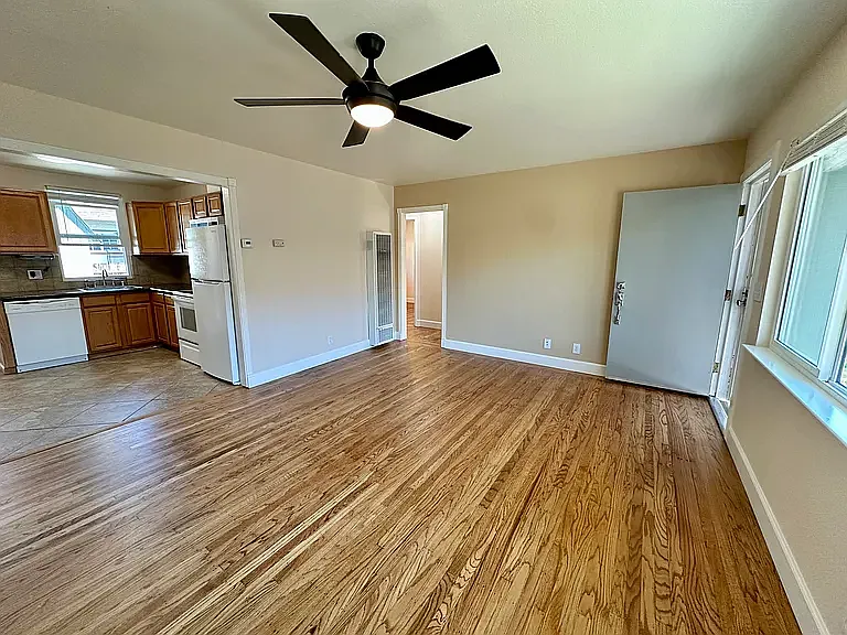 2622 Renton Way — Photo 28