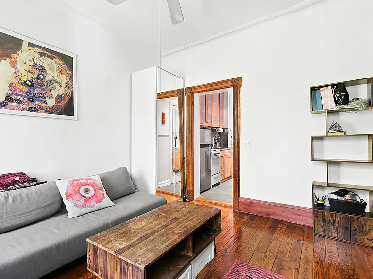 41 Perry St #4A — Photo 3