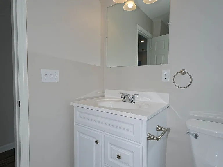 441 Yates St — Photo 4