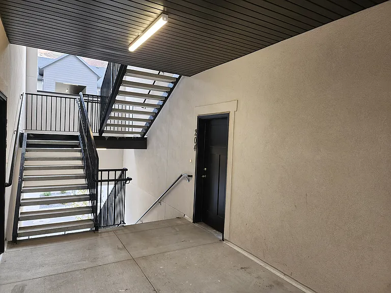 4735 S Alder Dr #F204 — Photo 2