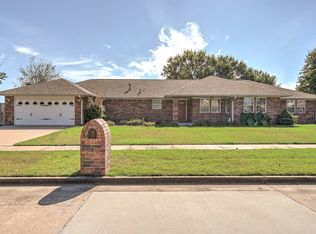 1212 SE 19th St, Pryor, OK 74361