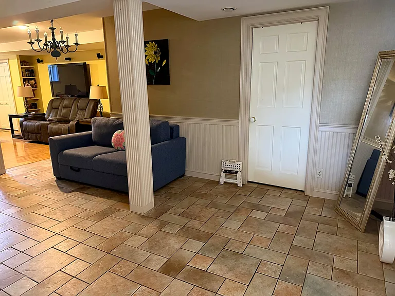 View of entrance to second bedroom