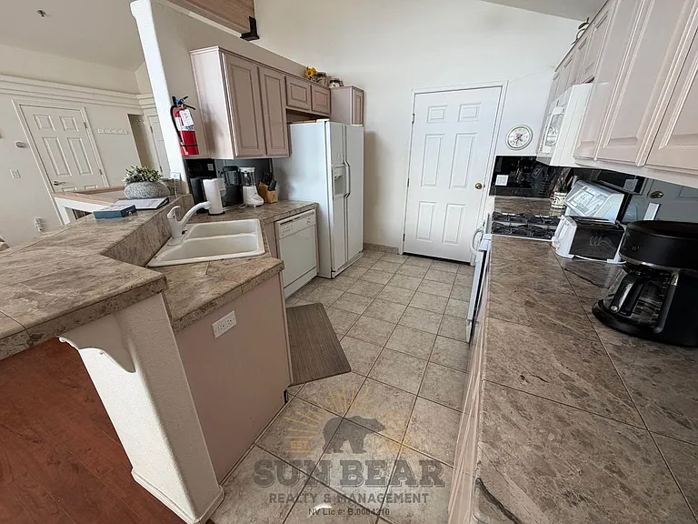 400 Fairview Blvd #71 — Photo 4