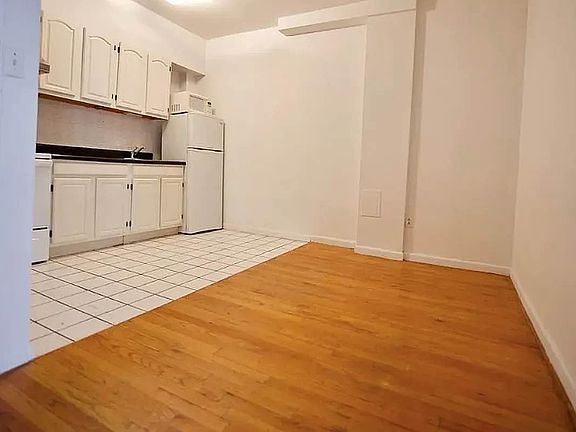 3rd image of 36 Orchard St #5D