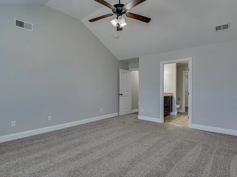 1721 Dunmore Ave — Photo 16