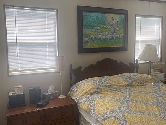 2nd image of 501 Oak Rdg E