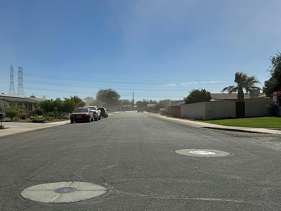 5th image of 8403 N 83rd Dr