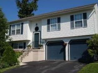 631 S Murray Hill Rd, Columbus, OH 43228