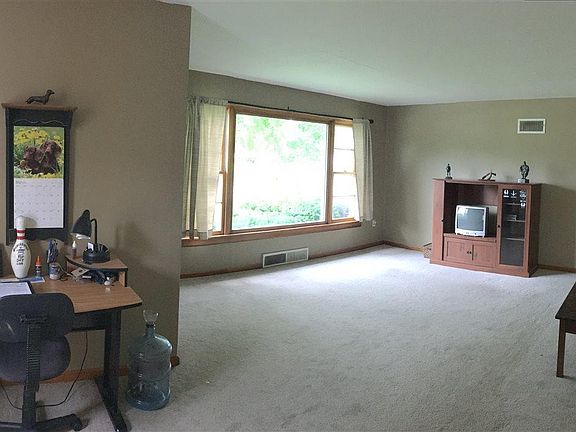 2nd image of 410 Camden Rd