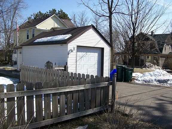 4th image of 4449 Lincoln Ave